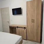 Helios With Pool Access In Erato Complex Paralia Ofriniou Appartement