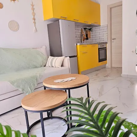 Helios With Pool Access In Erato Complex Paralia Ofriniou Ofrínion