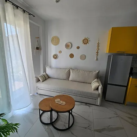 Helios With Pool Access In Erato Complex Paralia Ofriniou *