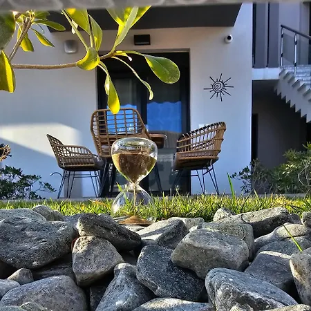 Helios With Pool Access In Erato Complex Paralia Ofriniou Lägenhet *