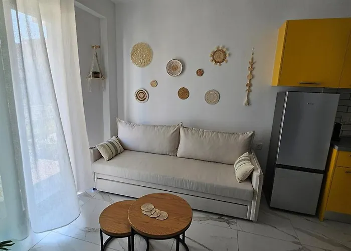 Helios With Pool Access In Erato Complex Paralia Ofriniou *