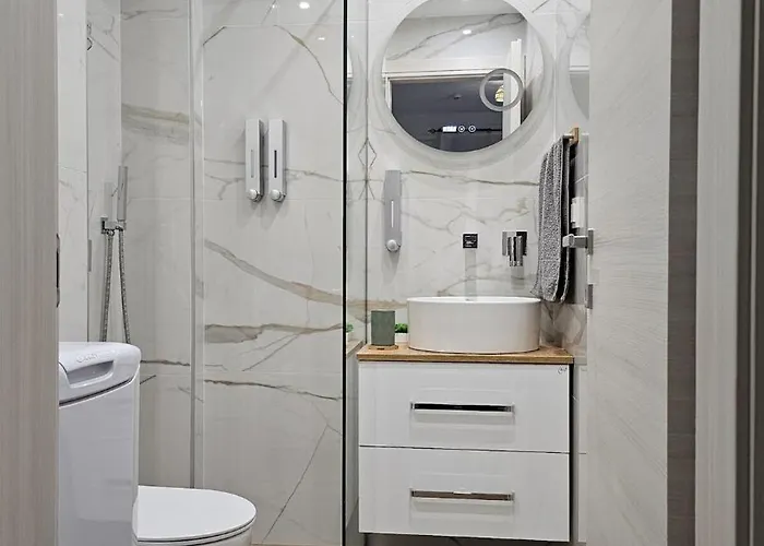 Helios With Pool Access In Erato Complex Paralia Ofriniou Apartamento *