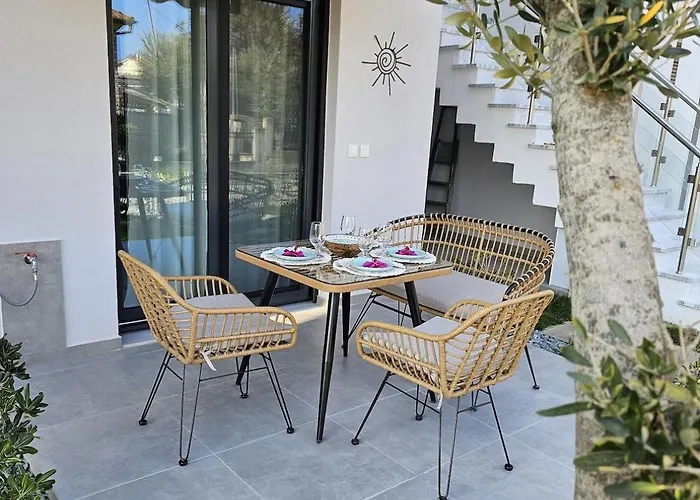 Helios With Pool Access In Erato Complex Paralia Ofriniou Apartamento *