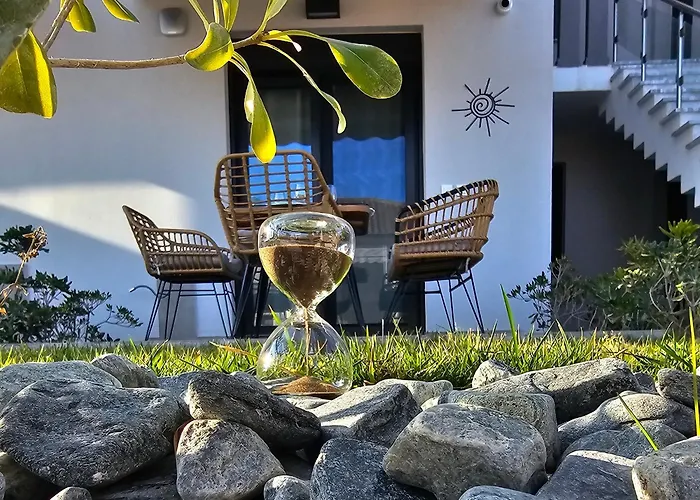 Helios With Pool Access In Erato Complex Paralia Ofriniou Apartamento *